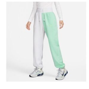 Nike Mint and White Joggers